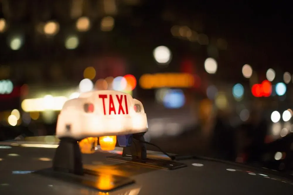 Taxis près de Labroquère